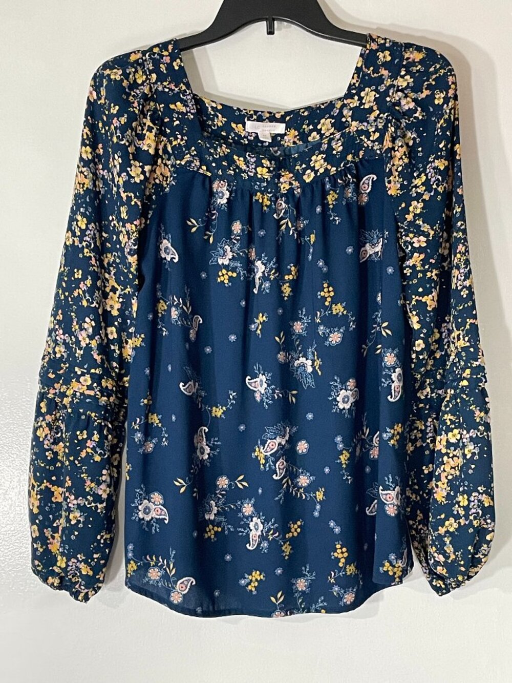 Lauren Conrad Women’s Blue Paisley Floral Shirt M Vintage Style Excellent